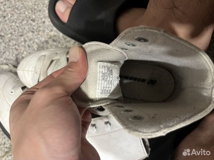 Коньки фигурные