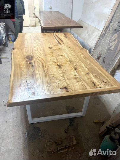 Дизайнерский стол