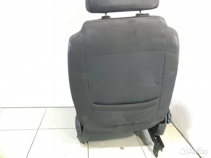 Сиденье переднее левое