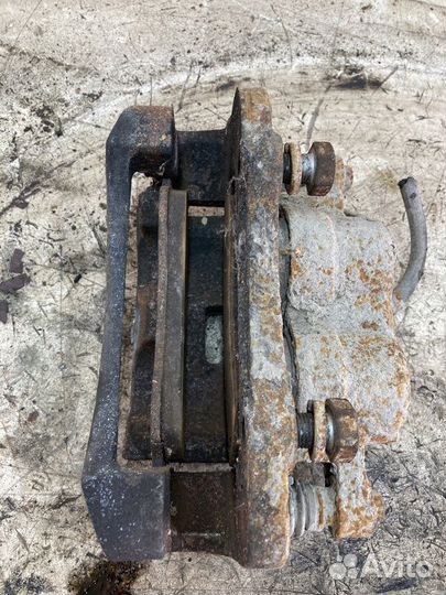 Суппорт тормозной передний правый Great Wall Wingl