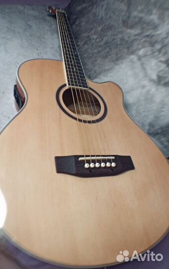 Гитара электроакустическая