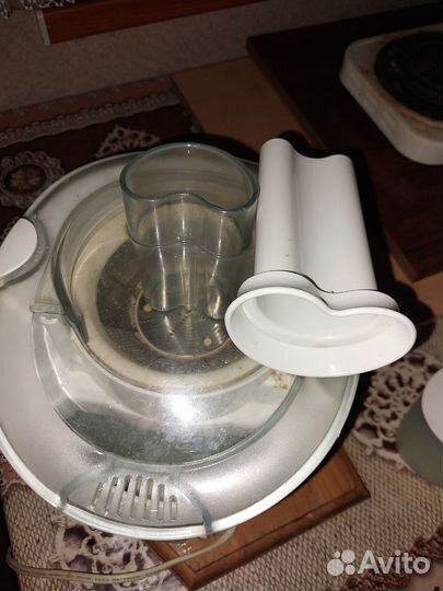 Соковыжималка шнековая