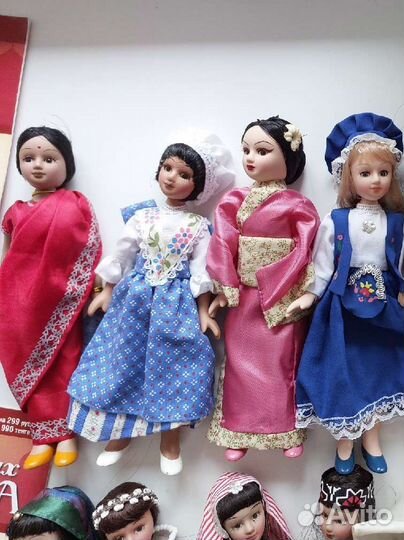 Кукла фарфоровая коллекционная