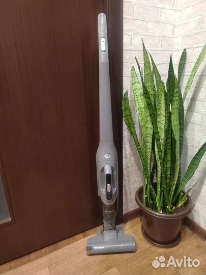Вертикальный беспроводной пылесос bosch