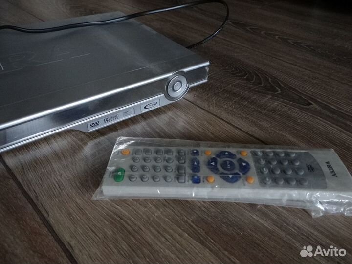 DVD-плеер akira DVD-2404DR