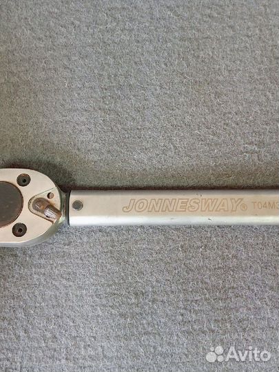 Динамометрический ключ jonnesway t04m300