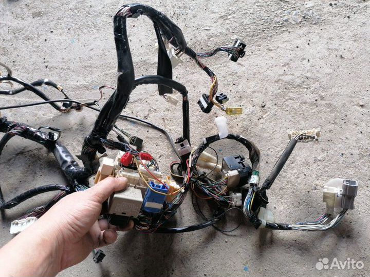 Коса под торпедо Toyota Allion ZZT245 1zzfe 2006