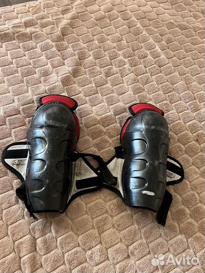 Хоккейные наколенники детские