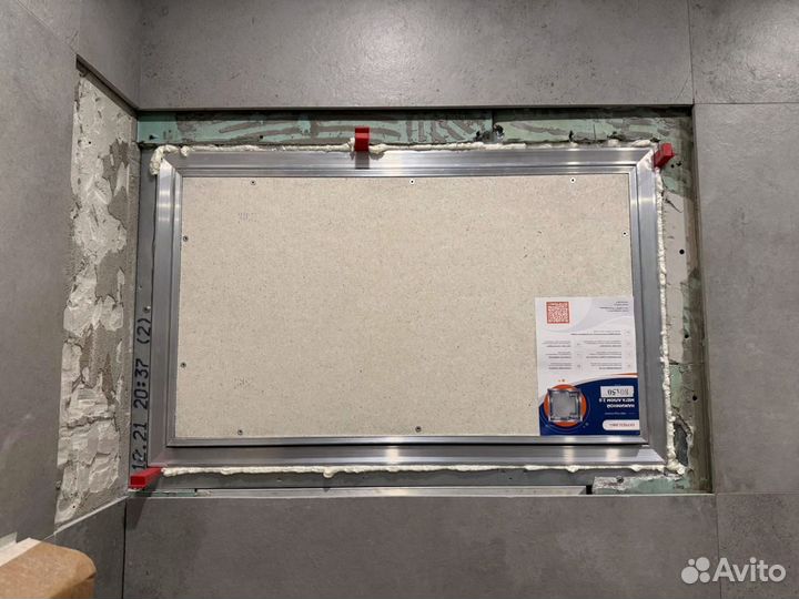 Люк-невидимка под плитку вертикальный 500*500