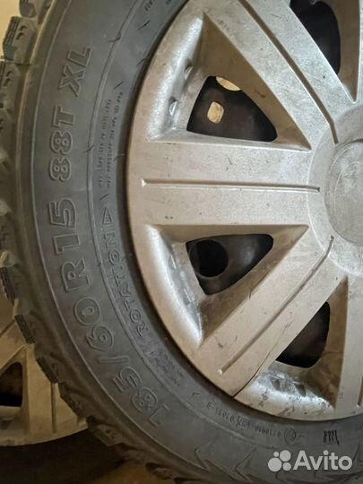 Nokian Tyres Hakkapeliitta 5 185/60 R15 88T