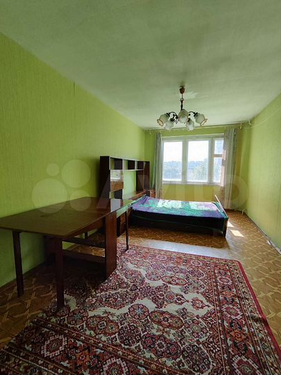 2-к. квартира, 55 м², 2/10 эт.