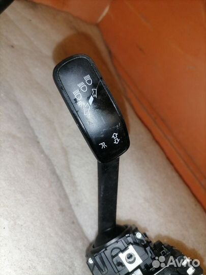 Переключатель подрулевой Skoda Octavia