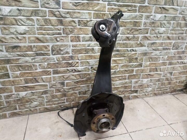 Кулак поворотный задний правый BMW X1