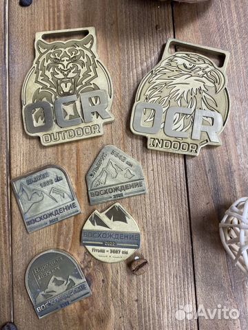 Медали, сувенирные монеты, брелоки в подарок