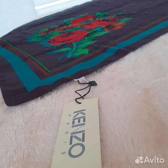 Платок брендовый