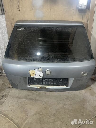 Крышка багажника шкода фабия