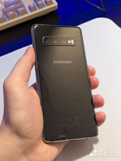 Samsung Galaxy S10, 8/128 ГБ