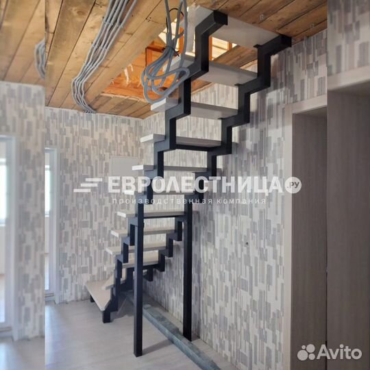 Лестница на второй этаж