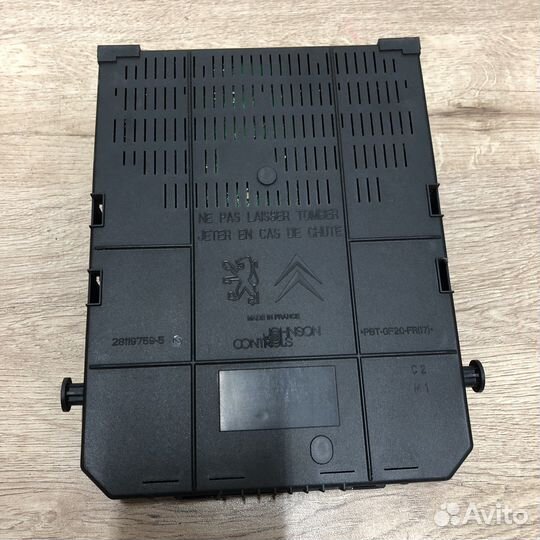 Блок предохранителей салонный Peugeot 408