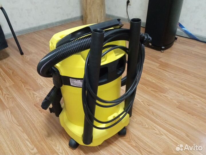Пылесос Karcher WD 3 P