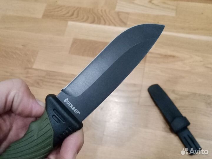 Нож туристически охотничий фиксированный в ножнах