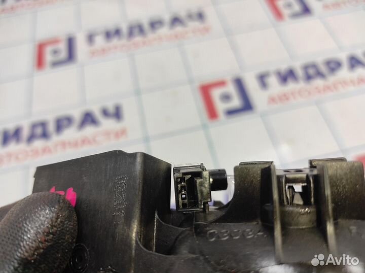 Ручка двери передней внутренняя правая Ford Focus 3. С подсветкой