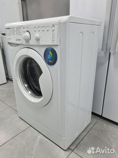 Стиральная машина indesit Модель: ewsb 50855 кг