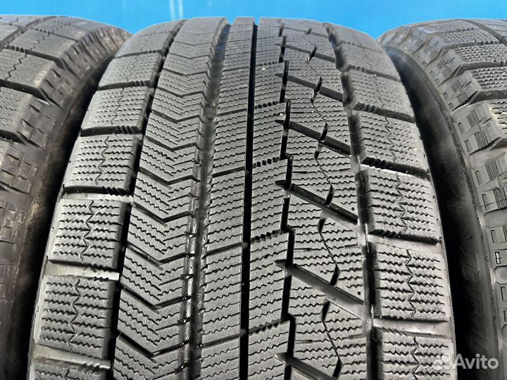 Bridgestone Blizzak VRX 235/55 R17 99Q