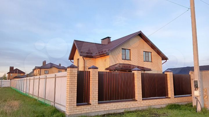 Коттедж 127 м² на участке 12 сот.