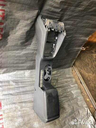 Центральная консоль Фольксваген Джетта 6