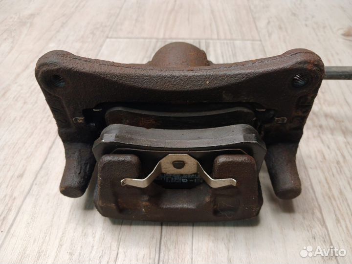 Суппорт задний левый Mitsubishi ASX