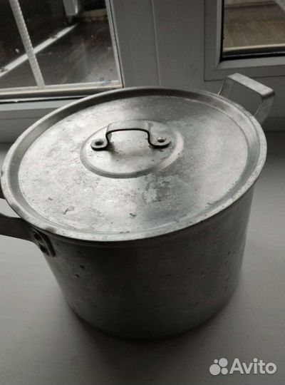 Продам кастрюлю алюминиевую на 8 л, и на 3,5 л, 6л