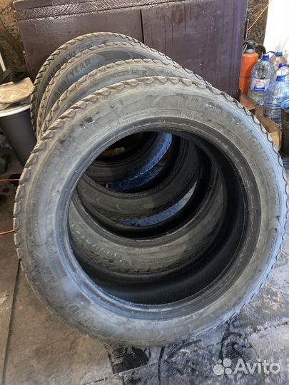 Goodyear UltraGrip Ice Arctic SUV 225/55 R18 102T