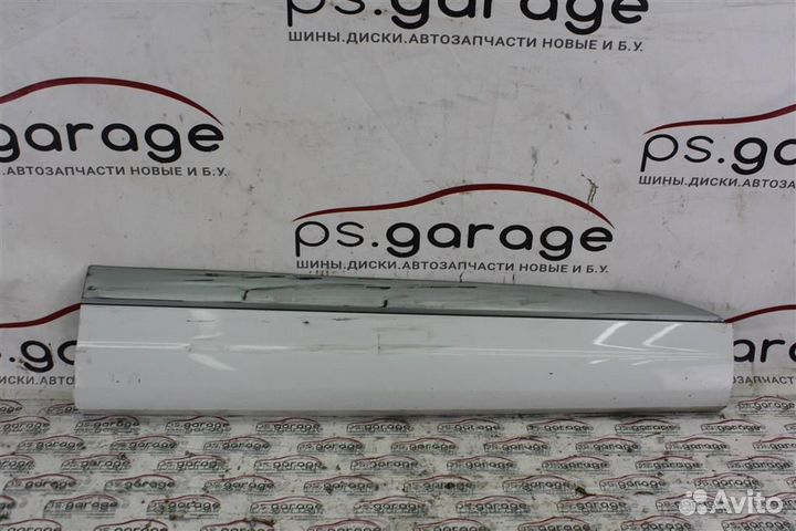 Молдинг двери передней правой Audi Q7