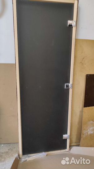 Стеклянная дверь в сауну