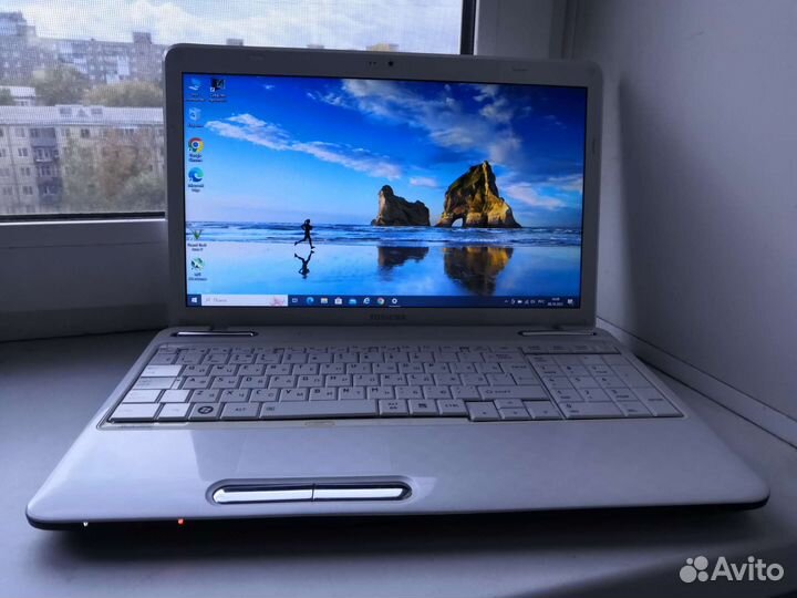 Ноутбук для игр, учебы, работы (15.6