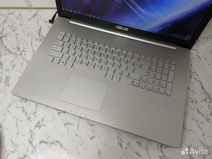 Ноутбук Asus Core i7+SSD+HDD