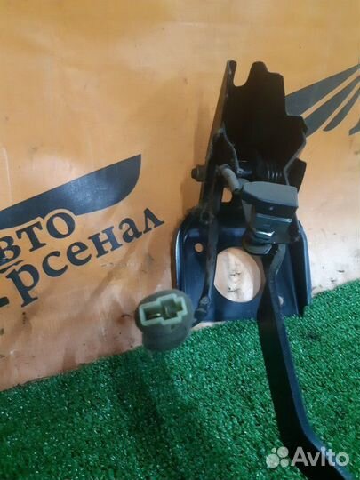 Педаль тормоза Hyundai Accent 2008