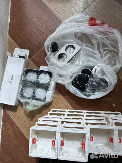 Встраиваемые wallpad розетки, переключатели