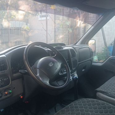 Цельнометаллический Ford Transit, 2000