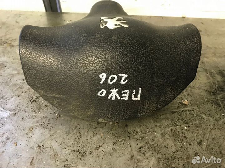 Подушка безопасности Airbag в руль Peugeot 206