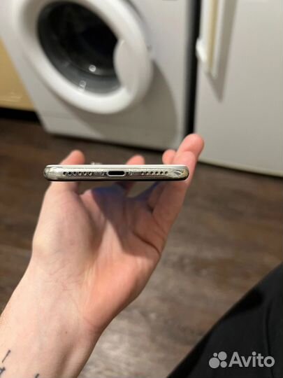 iPhone X, 64 ГБ