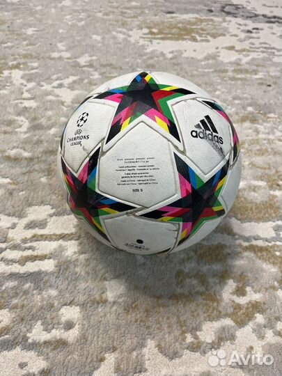 Футбольный мяч adidas лига чемпионов