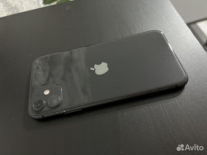 iPhone 11 в отличном состоянии