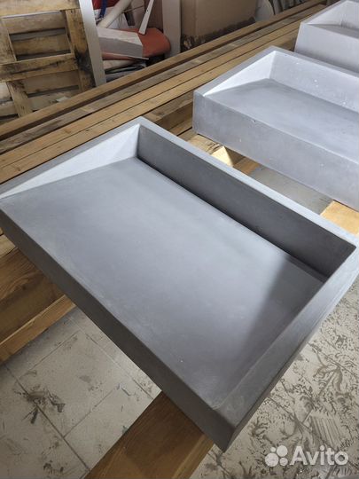 Раковина накладная из искусственного камня