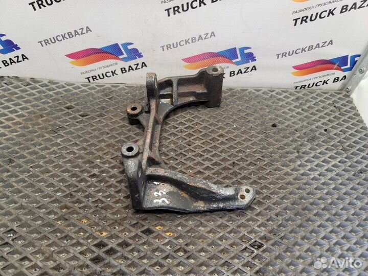 Кронштейн генератора