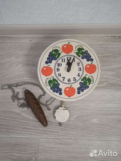 Часы с маятником СССР