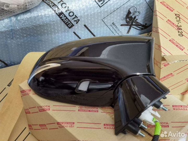 Корпус зеркала правый Lexus Gs