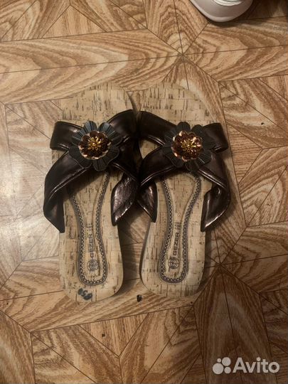 Шлепанцы женские 36 размер