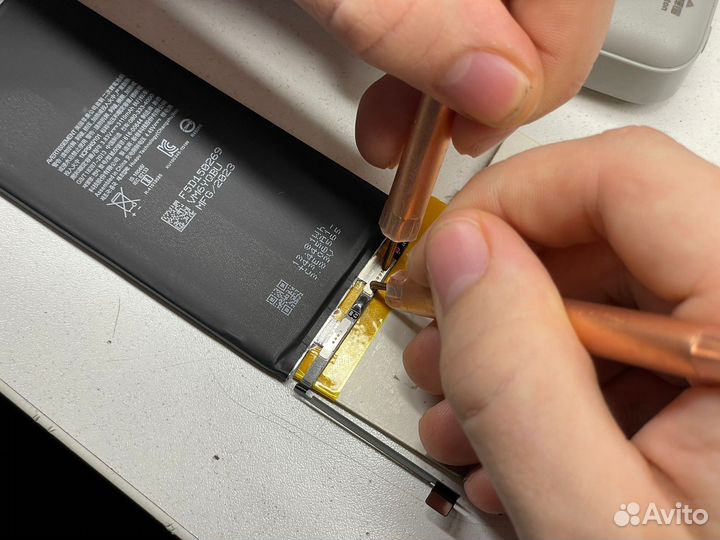 Замена аккумулятора iPhone Samsung Honor Xiaomi Mi